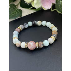 Natuursteen met grote steen en kristal spacers Natuursteen met grote steen en kristal spacers