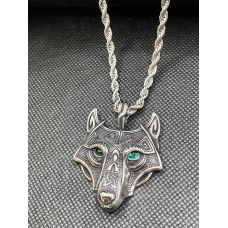 Zilverkleurige wolfkop met ketting en Zirconia groenen ogen Zilverkleurige wolfkop met ketting en Zirconia groenen ogen