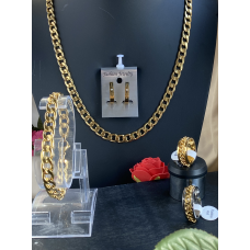 Kettingset 4 delig, Creolen, ring, armband en ketting Kettingset 4 delig, Creolen, ring, armband en ketting