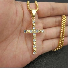 Kruisje met rvs ketting goudkleur Kruisje met rvs ketting goudkleur